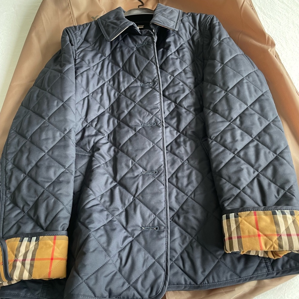 Burberry Quilted Jacket with Plaid Interior